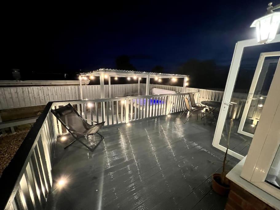 Numero Venti Aparthouse Wifi Parking Hot Tub ニューカッスル・アポン・タイン エクステリア 写真