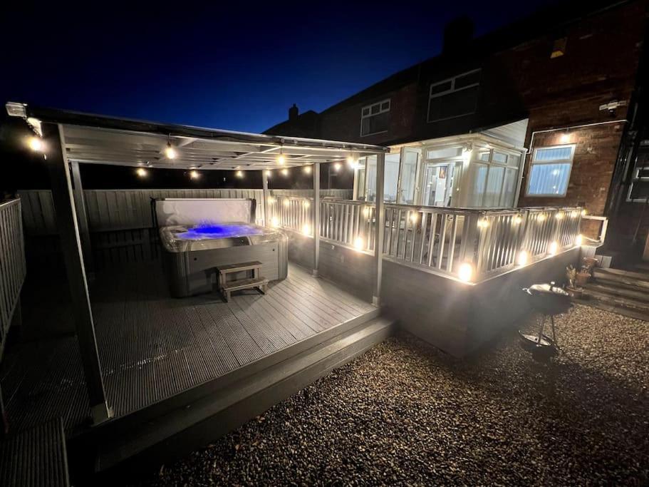Numero Venti Aparthouse Wifi Parking Hot Tub ニューカッスル・アポン・タイン エクステリア 写真